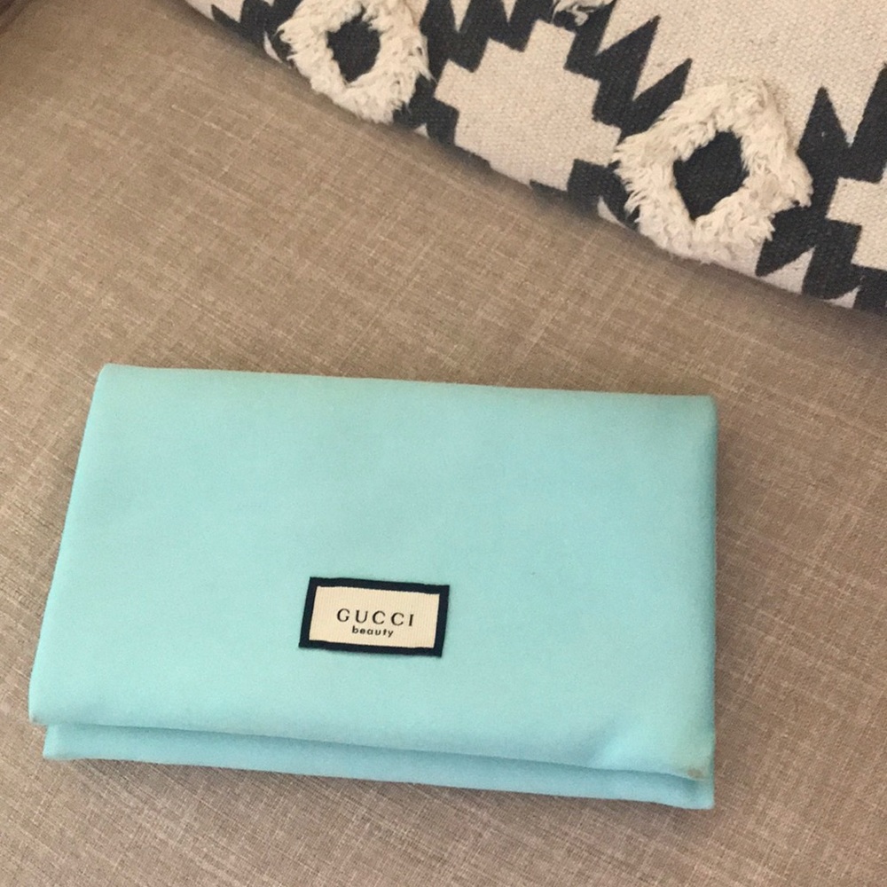 Gucci Beauty Light Blue Satin Sosmetic Bag